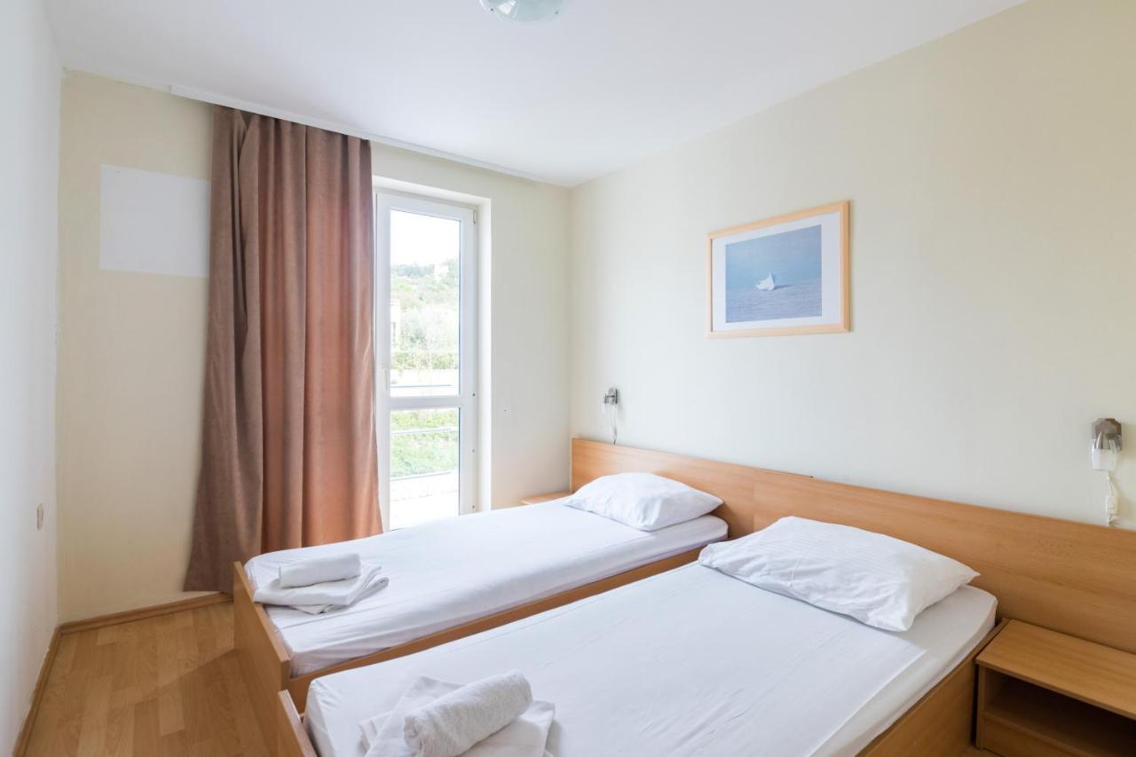 Hotel Rooms Roccia 노비그래드달마샤 외부 사진