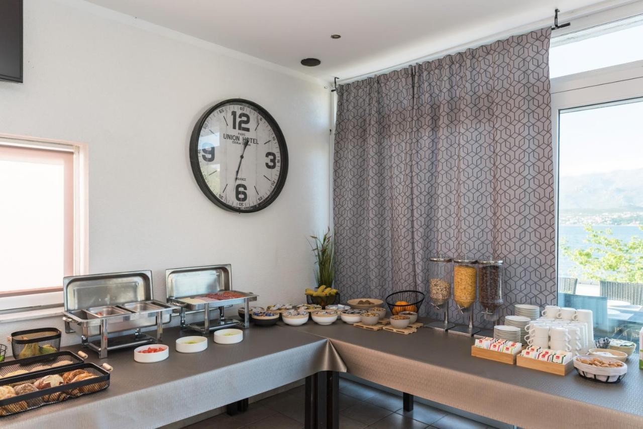 Hotel Rooms Roccia 노비그래드달마샤 외부 사진